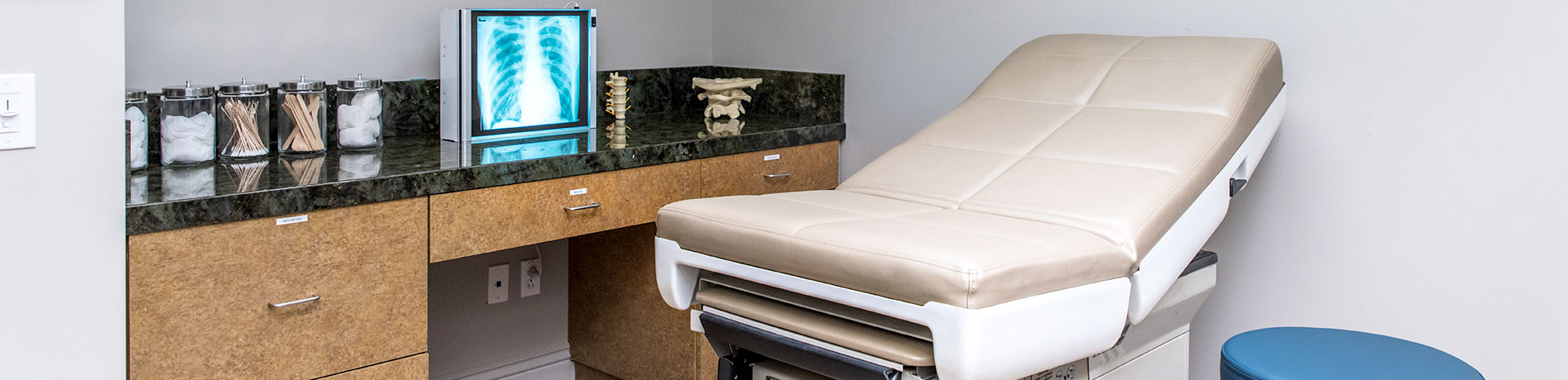 A freshly cleaned room to receive chiropractic care