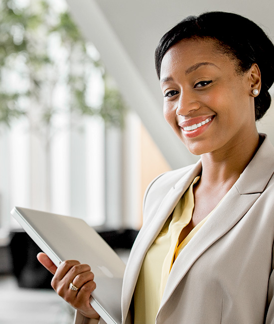 Lakeland cleaning company employee providing commercial cleaning services