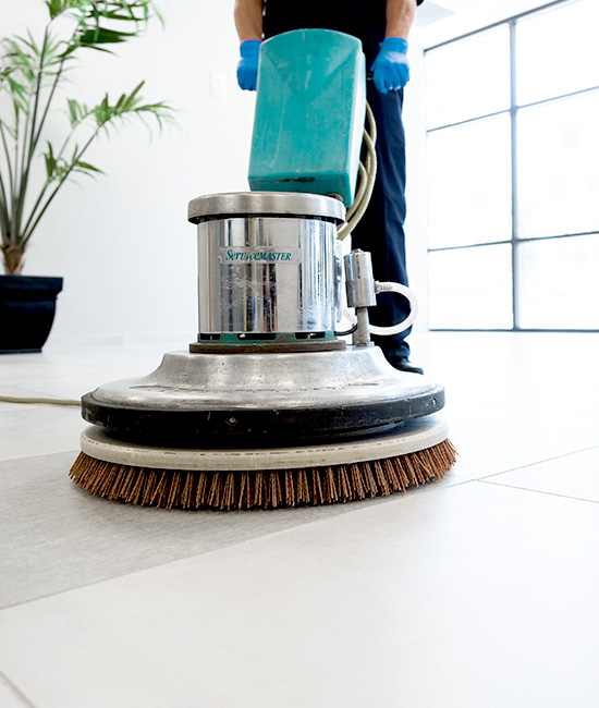 Lakeland cleaning company employee providing commercial cleaning services